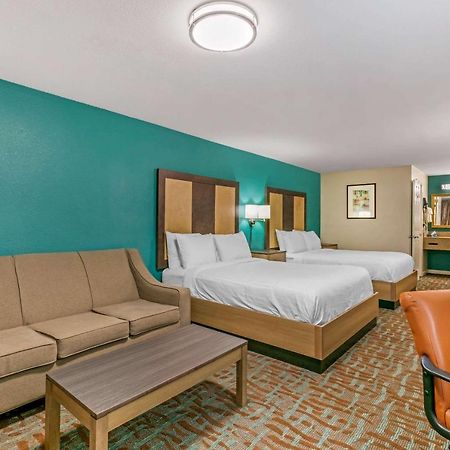 Rodeway Inn Memphis Bagian luar foto