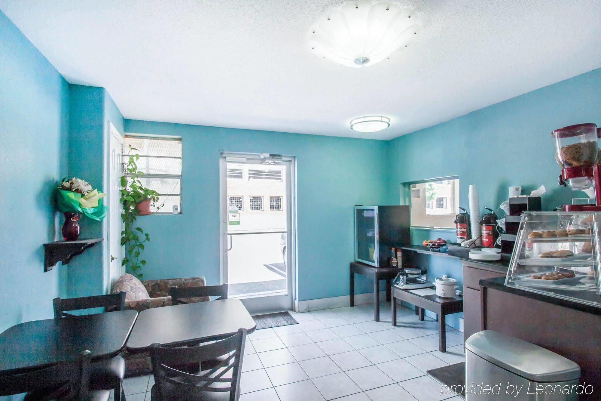 Rodeway Inn Memphis Bagian luar foto
