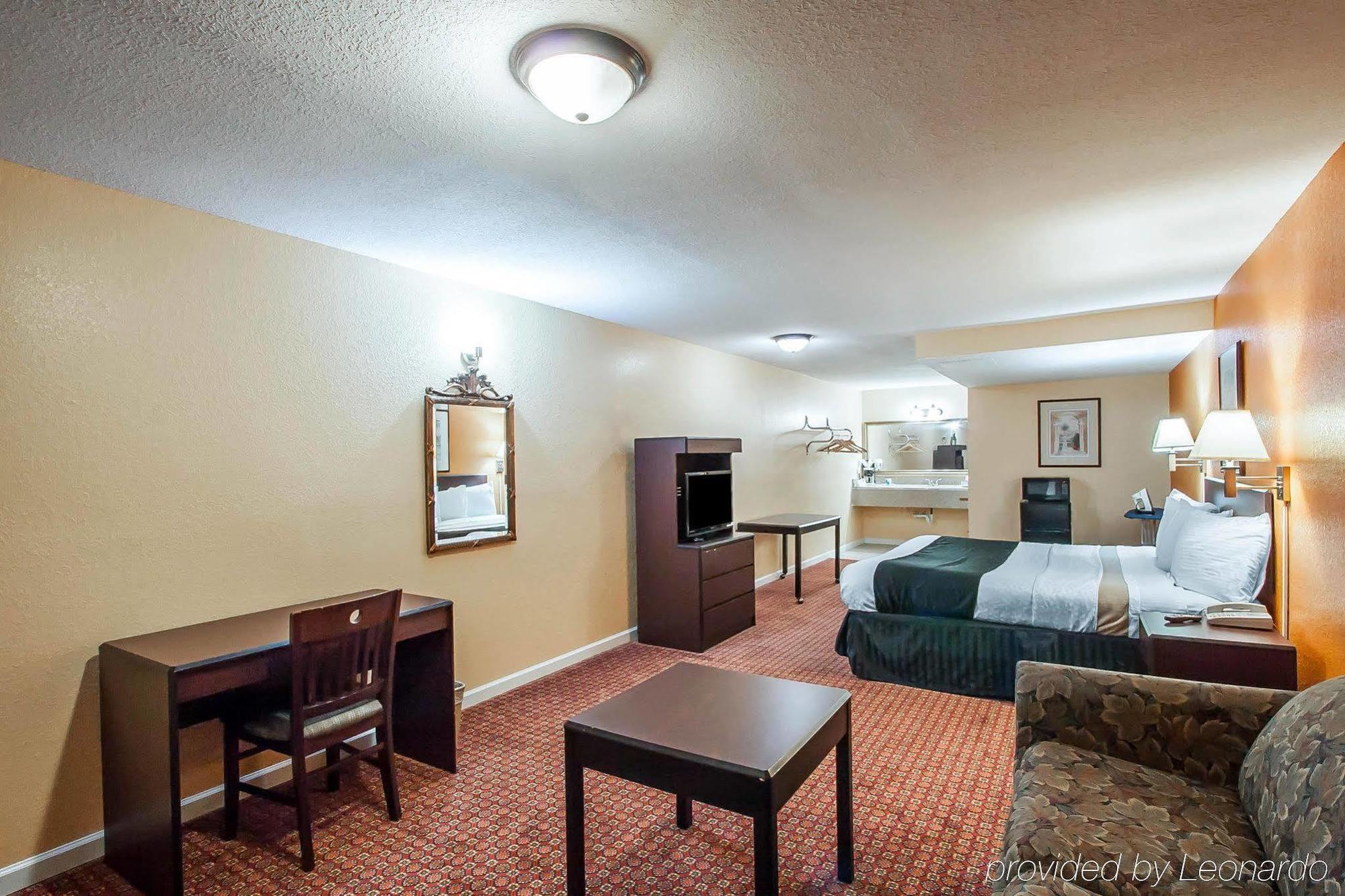 Rodeway Inn Memphis Bagian luar foto