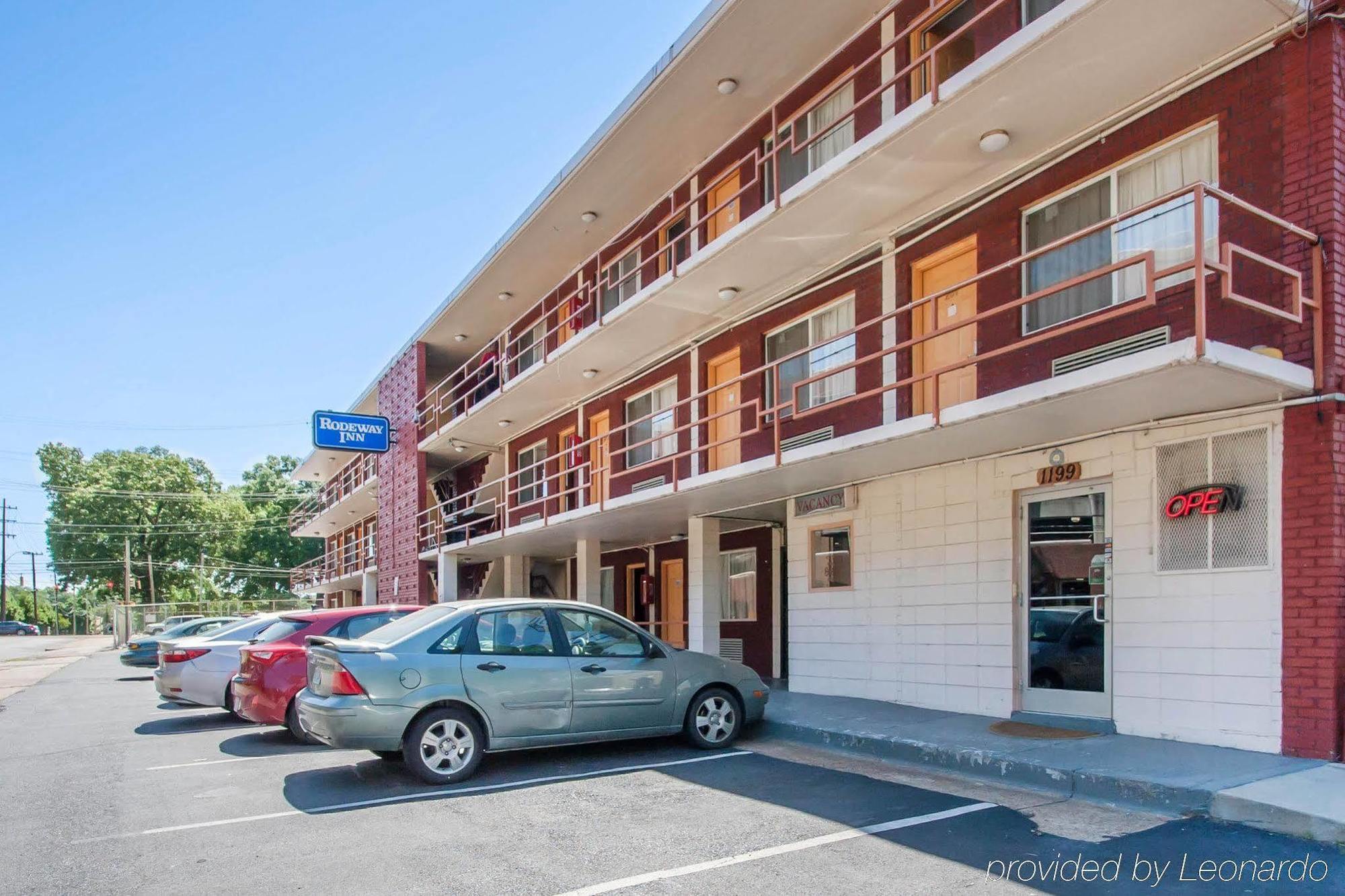 Rodeway Inn Memphis Bagian luar foto
