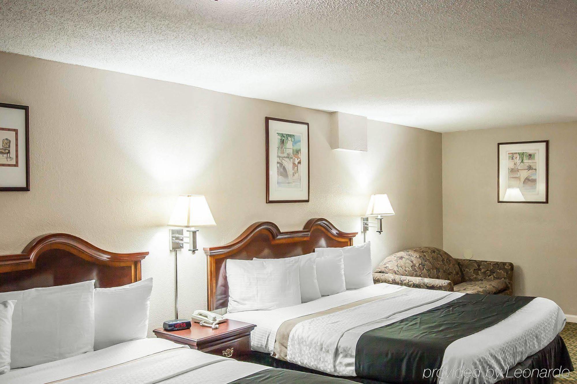 Rodeway Inn Memphis Bagian luar foto