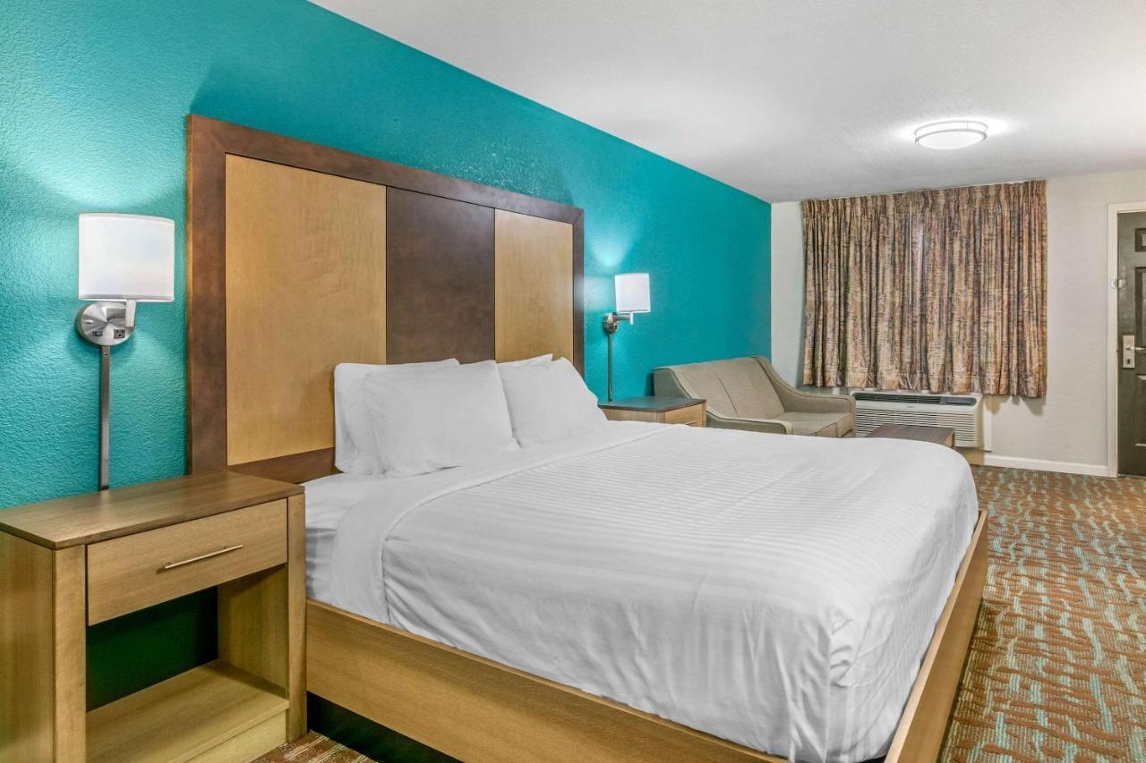 Rodeway Inn Memphis Bagian luar foto