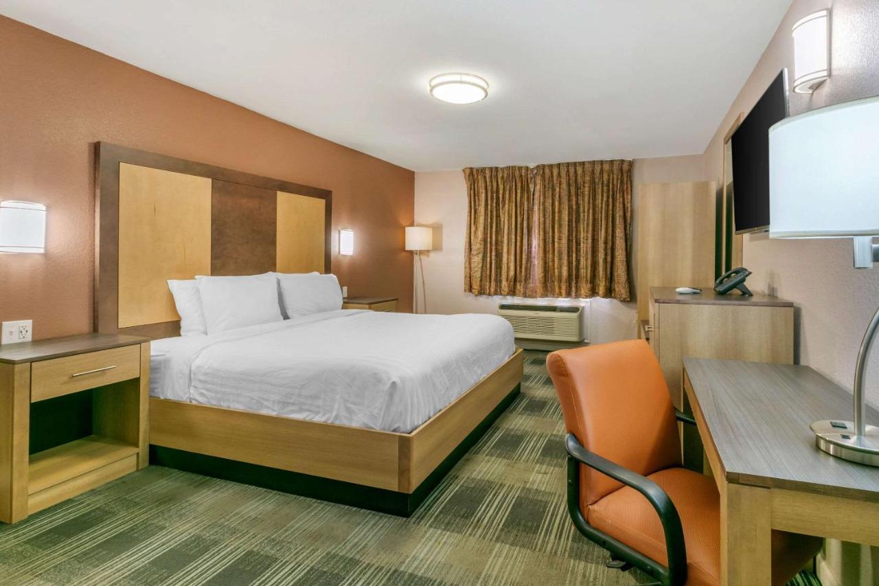 Rodeway Inn Memphis Bagian luar foto