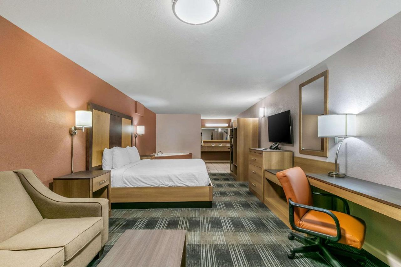 Rodeway Inn Memphis Bagian luar foto