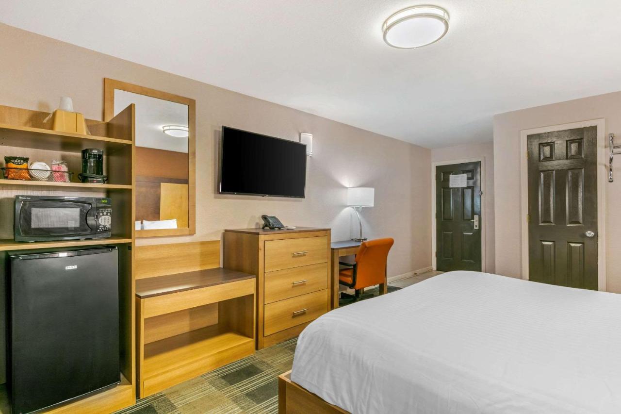 Rodeway Inn Memphis Bagian luar foto