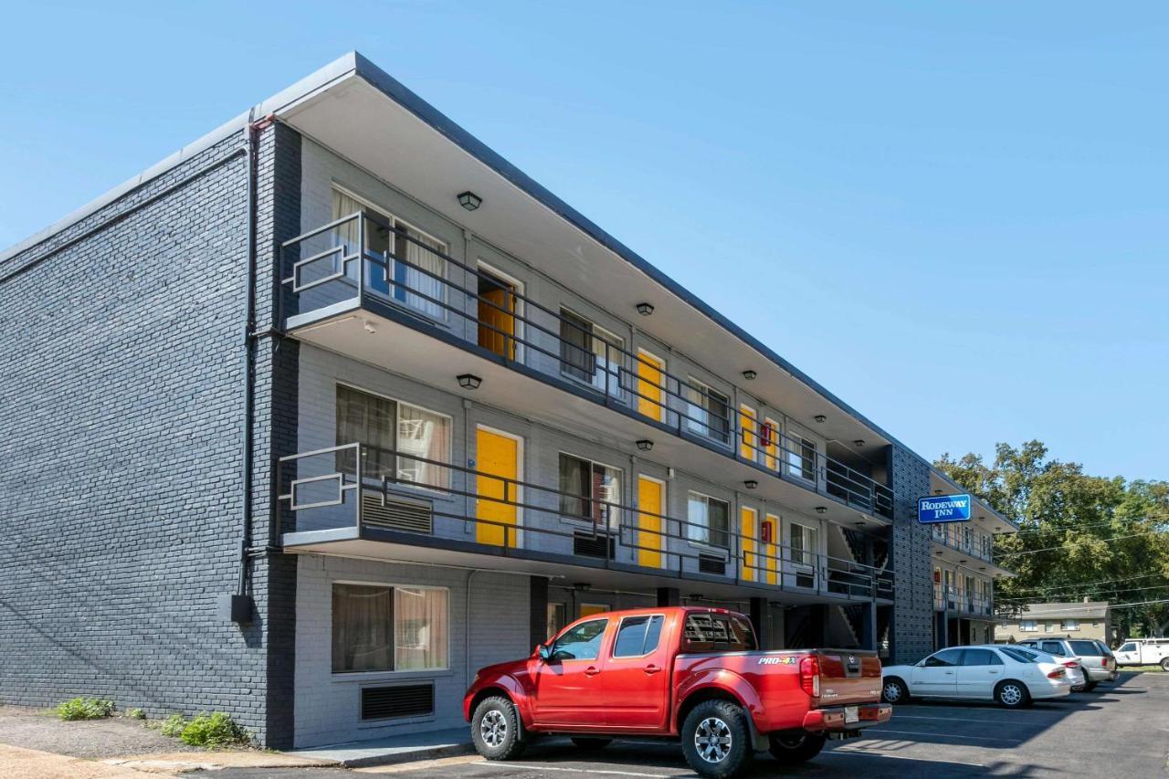 Rodeway Inn Memphis Bagian luar foto